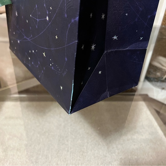 Gucci Holiday Shopping Bag - Picture 5 of 11